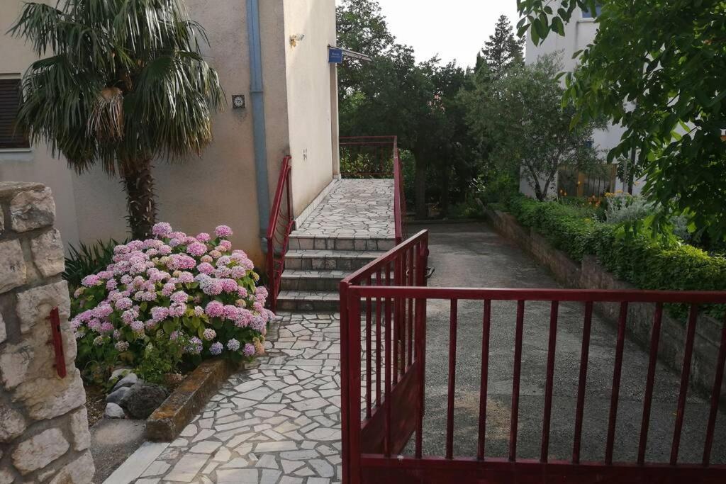 Spacious 2-Room Apartment With Beautiful Sea View Crikvenica Exterior photo